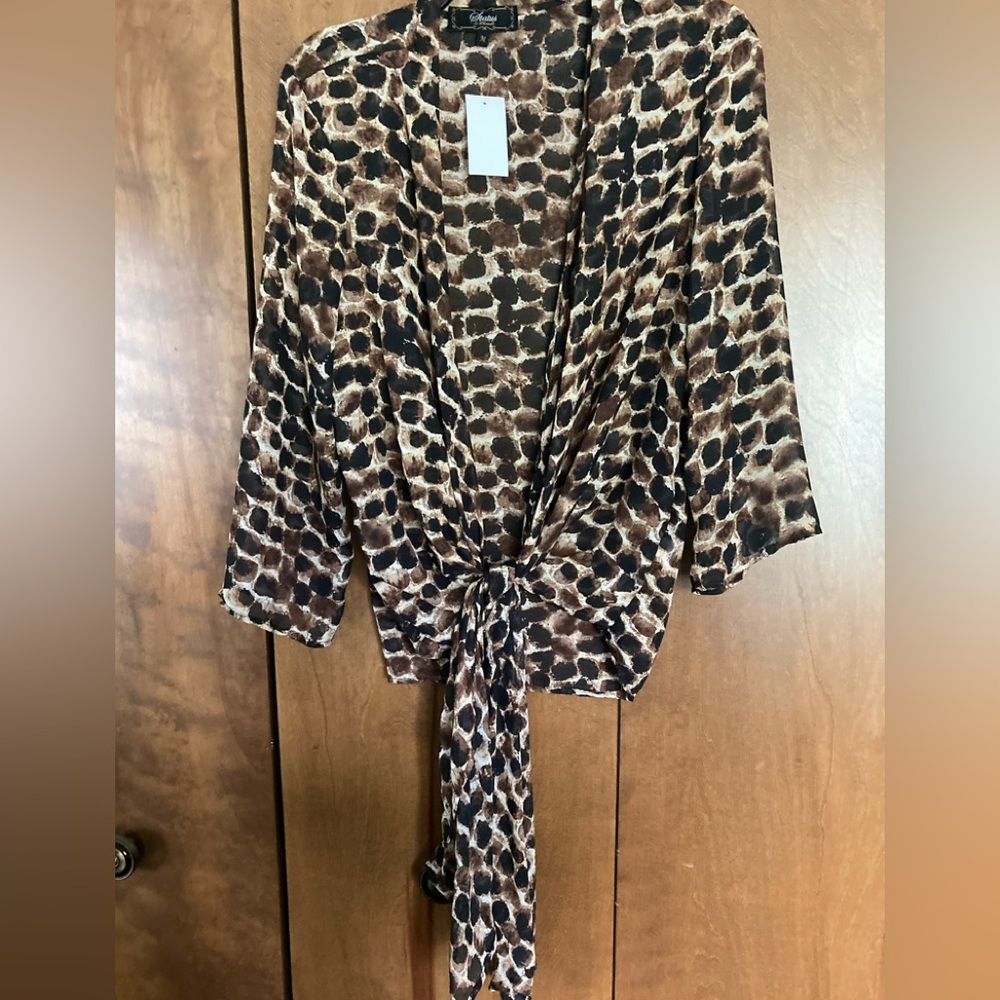 Status Shawl/Jacket. Med. NWT